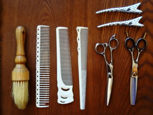 comb & scissors