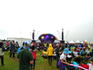 朝霧Jam'18 初日のステージは雨模様でした